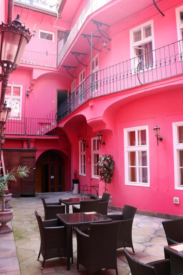 Residence Seven Angels Прага Экстерьер фото