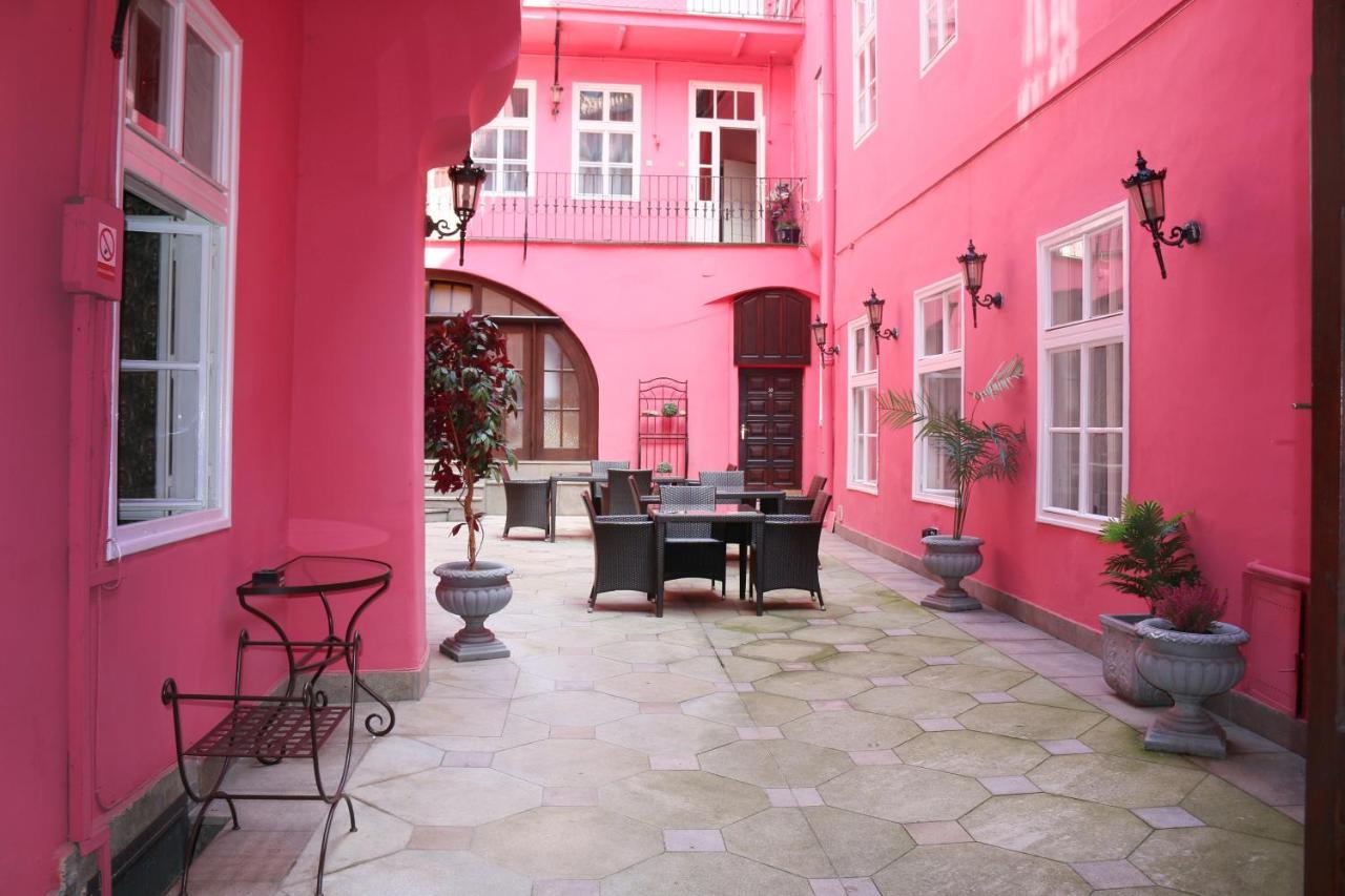 Residence Seven Angels Прага Экстерьер фото